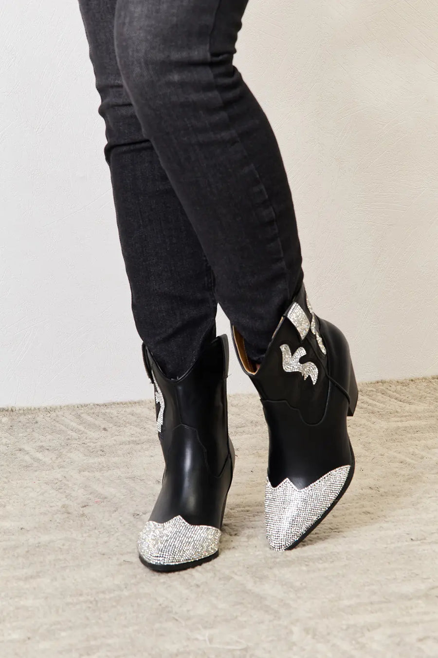 East Lion Corp Rhinestone Pointed Boots