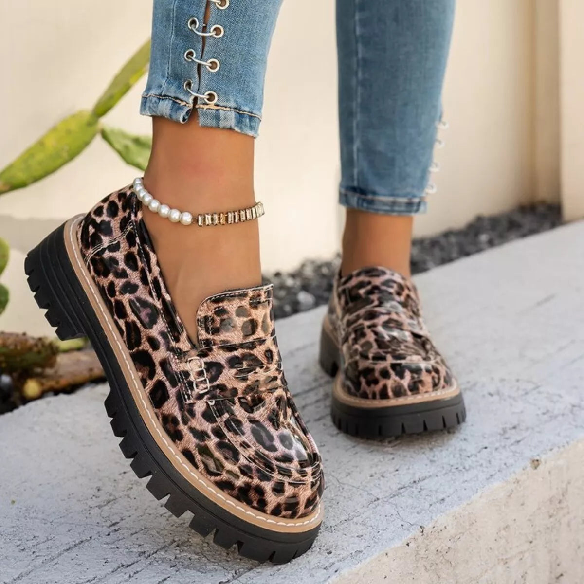 Flats & Loafers